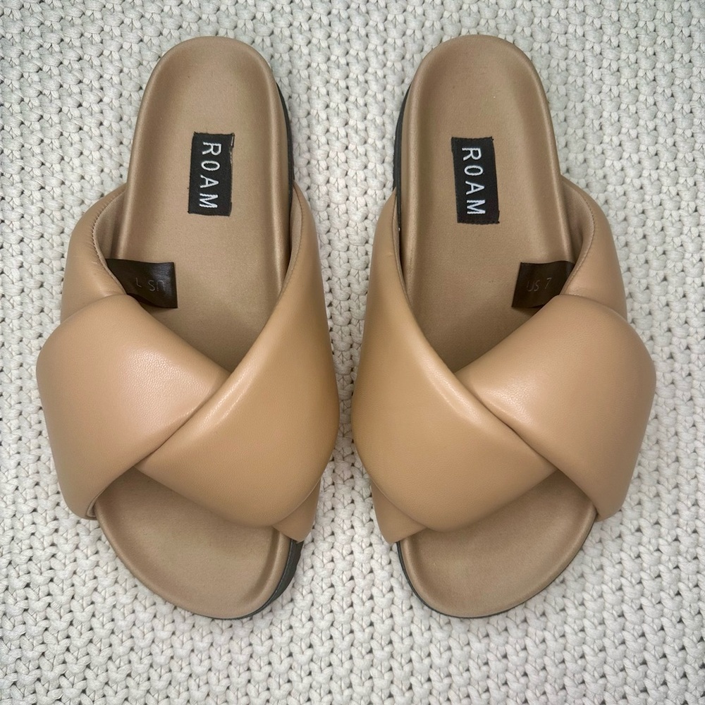👡✨ROAM FOLDY PUFFY SANDALS DUNE VEGAN LEATHER SIZE 7